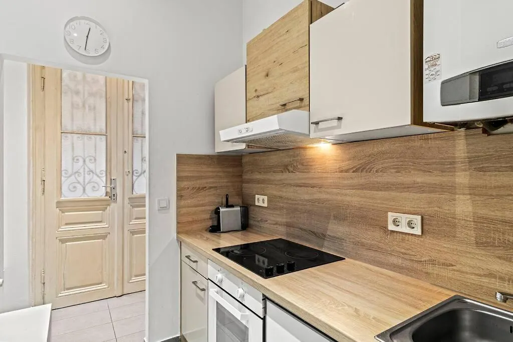 Modern Apartment Near City Center 1Br Wien