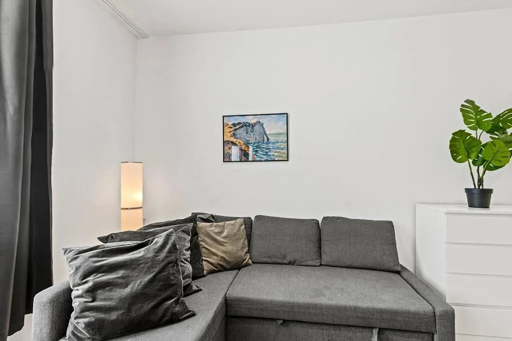 Modern Apartment Near City Center 1Br contacts